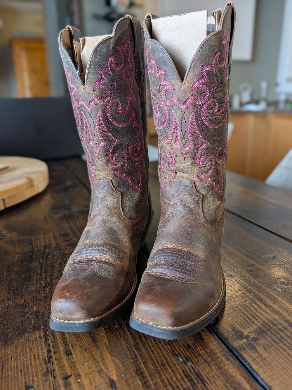 Ariat Brown Leather Cowboy Boots Pink Stitching